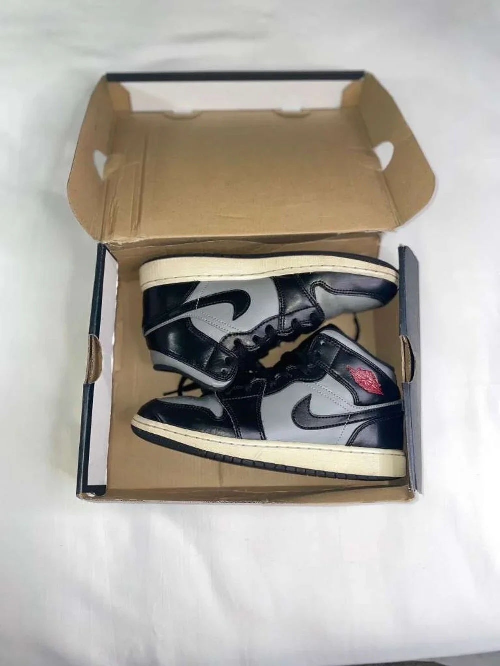 Air Jordan 1 Mid GS Black Gym Red Particle Grey Size 4Y Youth